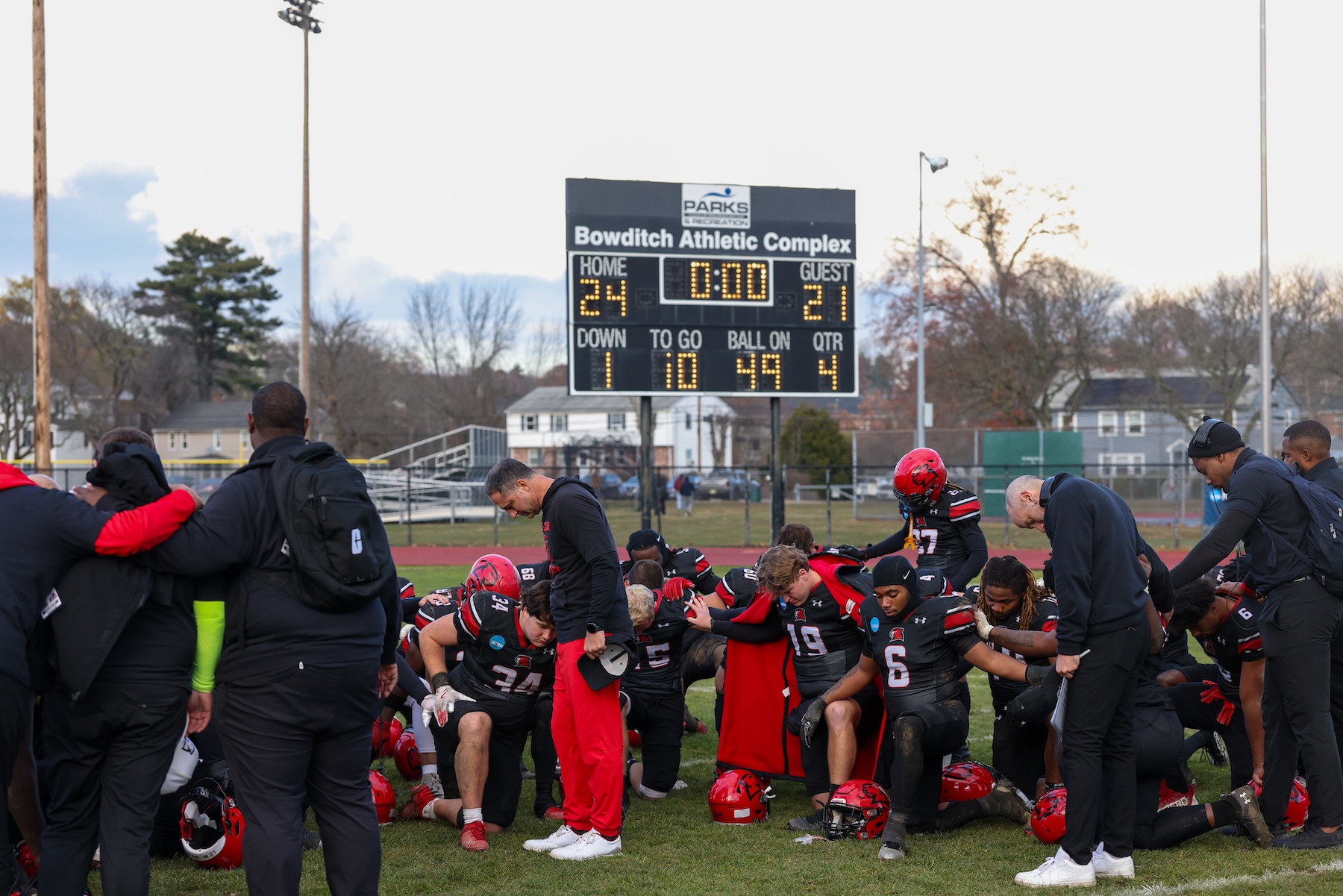 Football-vs-Framingham-NCAA-1st-Round-2025.jpg